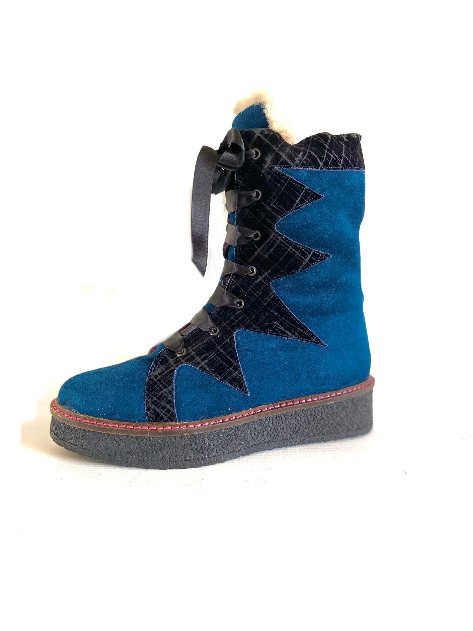 Chaude - Blue Sheepskin LAST PAIRS 37!