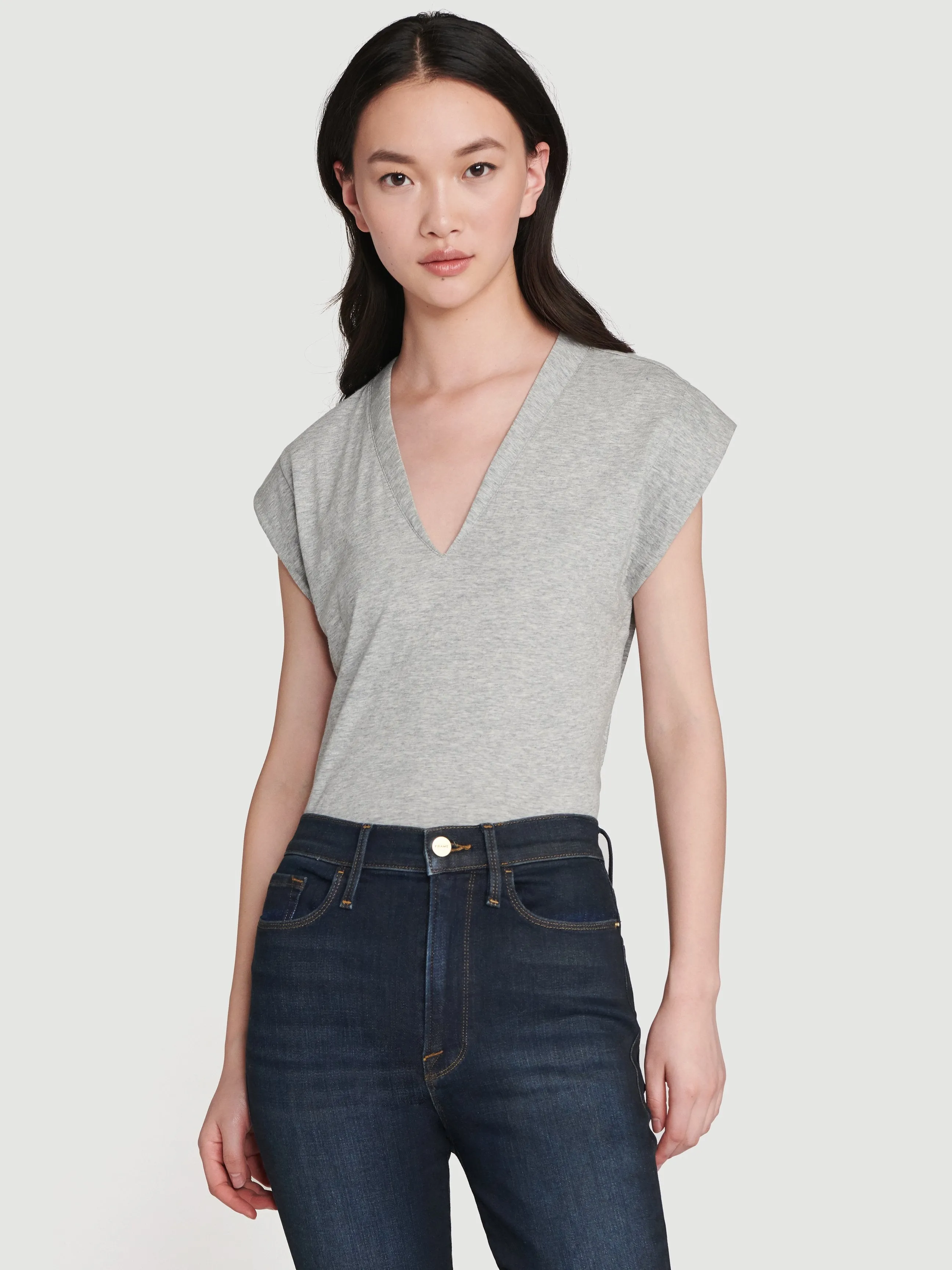 Le High Rise V Neck Tee -- Gris Heather